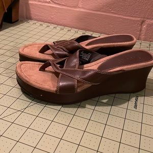 Mudd sandals